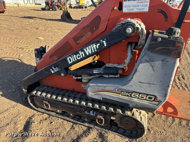 image for item MX9123 2007 Ditch Witch SK650 compact utility loader