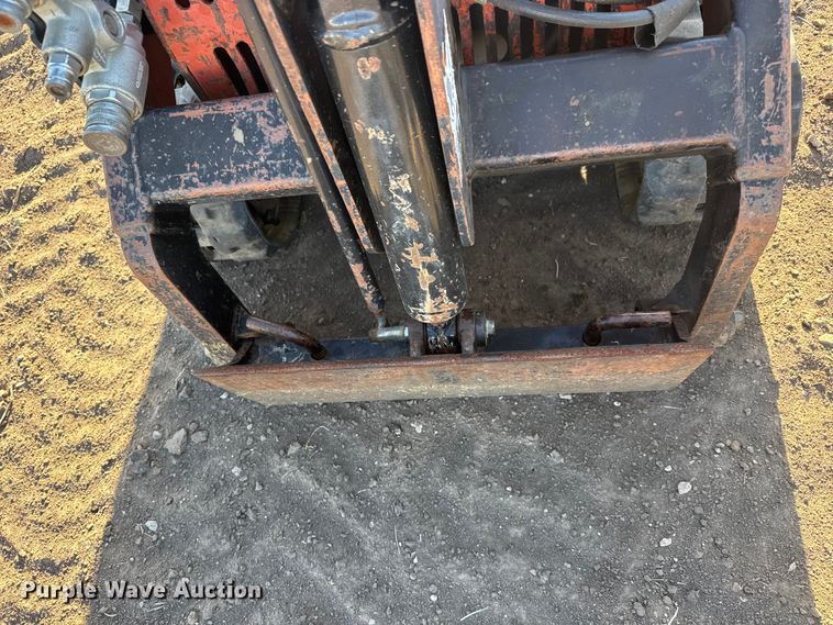 image for item MX9123 2007 Ditch Witch SK650 compact utility loader