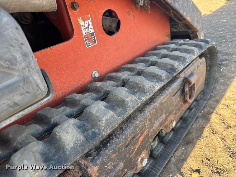 image for item MX9123 2007 Ditch Witch SK650 compact utility loader