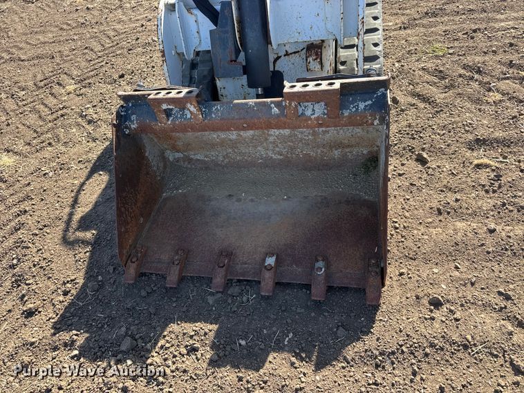image for item MX9124 2017 Bobcat MT85 compact utility loader
