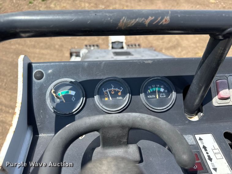 image for item MX9124 2017 Bobcat MT85 compact utility loader