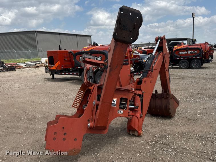 image for item MX9127 2002 Ditch Witch A920 backhoe attachment