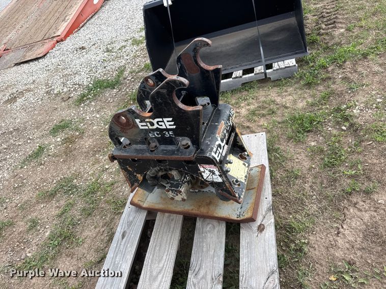 image for item MX9129 Edge EC 35 plate compactor