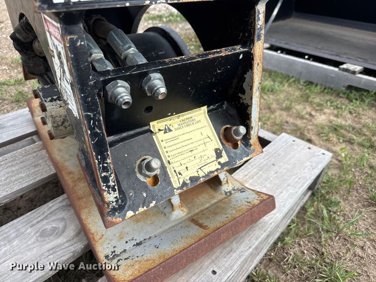 image for item MX9129 Edge EC 35 plate compactor