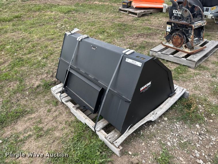image for item MX9130 Erskine bucket