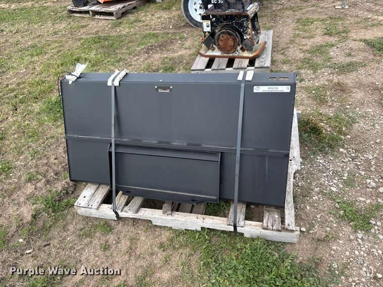 image for item MX9130 Erskine bucket