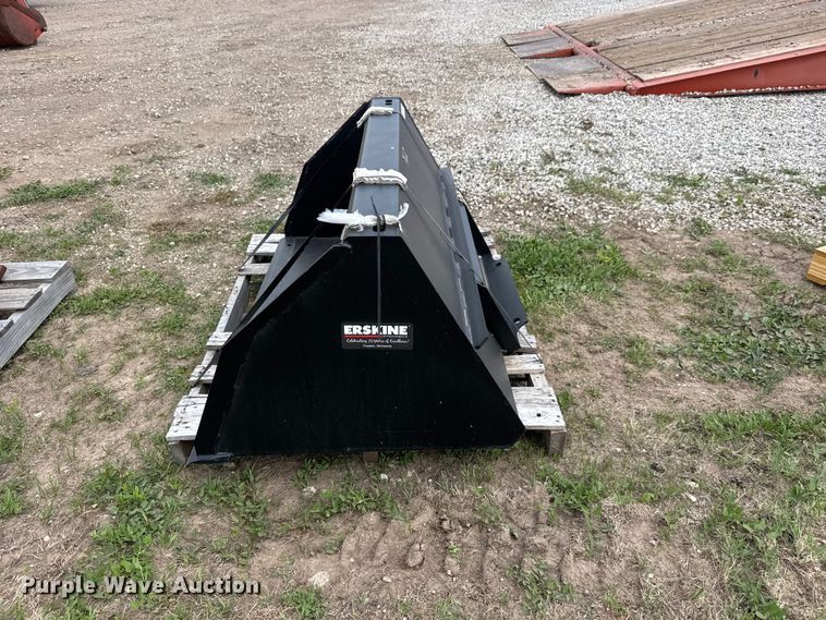 image for item MX9130 Erskine bucket