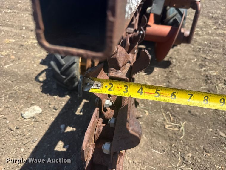 image for item MX9135 2003 Ditch Witch 1330H trencher