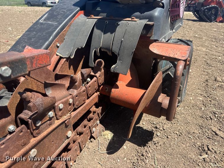 image for item MX9135 2003 Ditch Witch 1330H trencher
