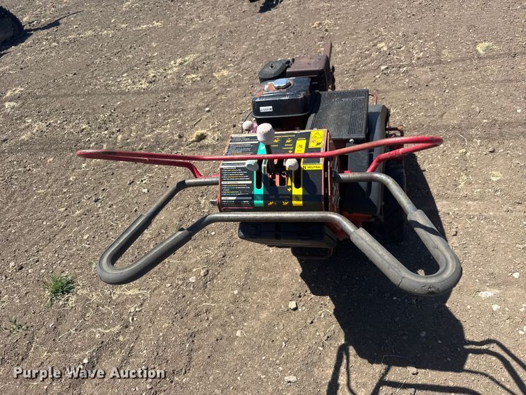 image for item MX9135 2003 Ditch Witch 1330H trencher