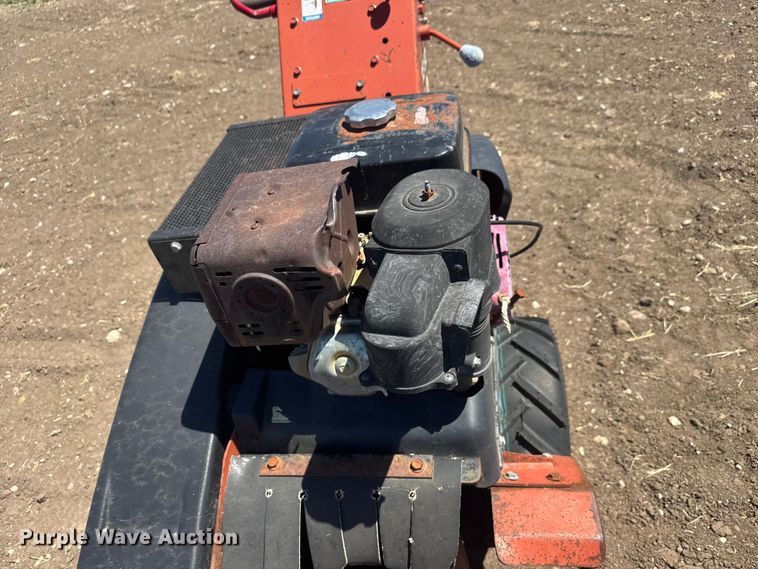 image for item MX9135 2003 Ditch Witch 1330H trencher
