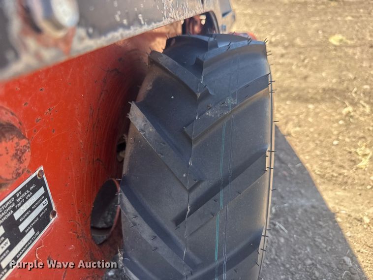 image for item MX9135 2003 Ditch Witch 1330H trencher