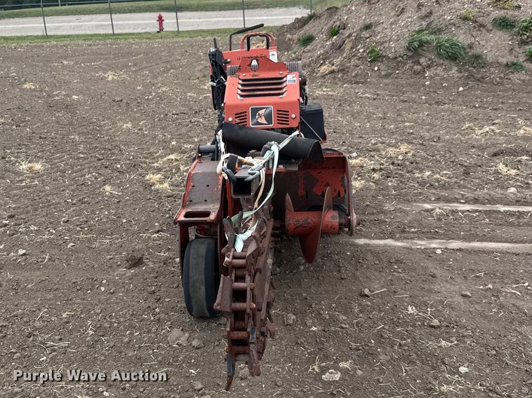 image for item MX9136 2012 Ditch Witch RT24 trencher