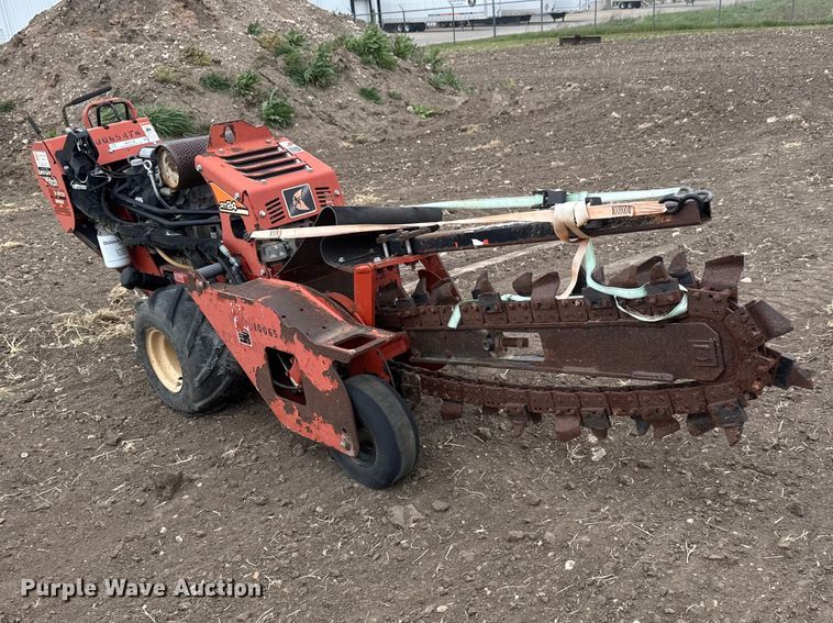 image for item MX9136 2012 Ditch Witch RT24 trencher