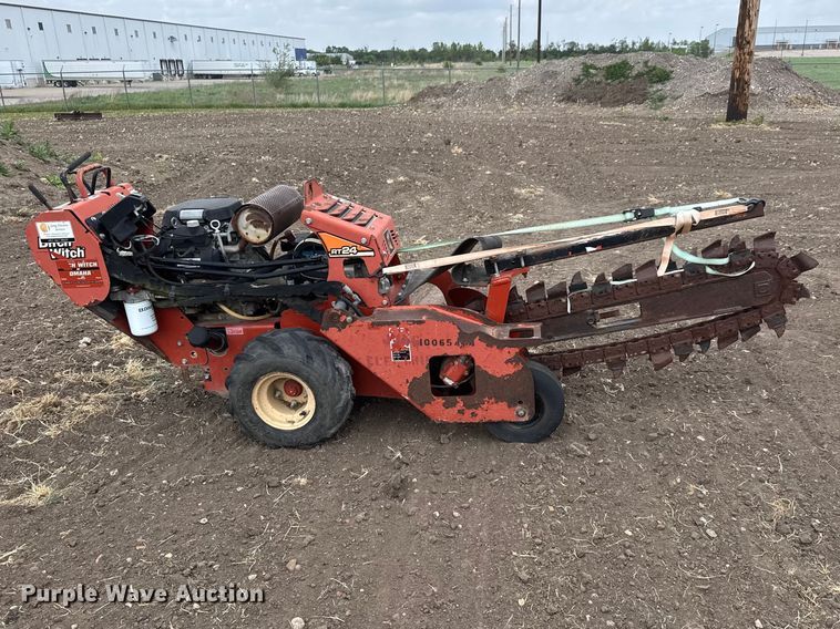 image for item MX9136 2012 Ditch Witch RT24 trencher