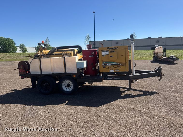 image for item MX9138 2013 Vermeer L P553SDT vacuum excavator