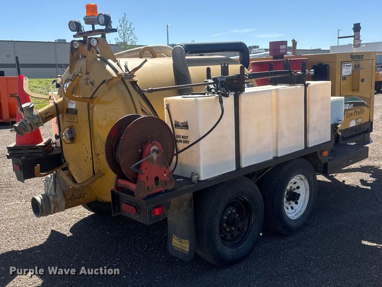 image for item MX9138 2013 Vermeer L P553SDT vacuum excavator