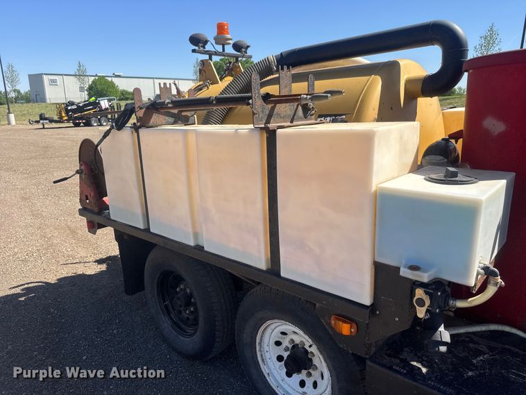 image for item MX9138 2013 Vermeer L P553SDT vacuum excavator