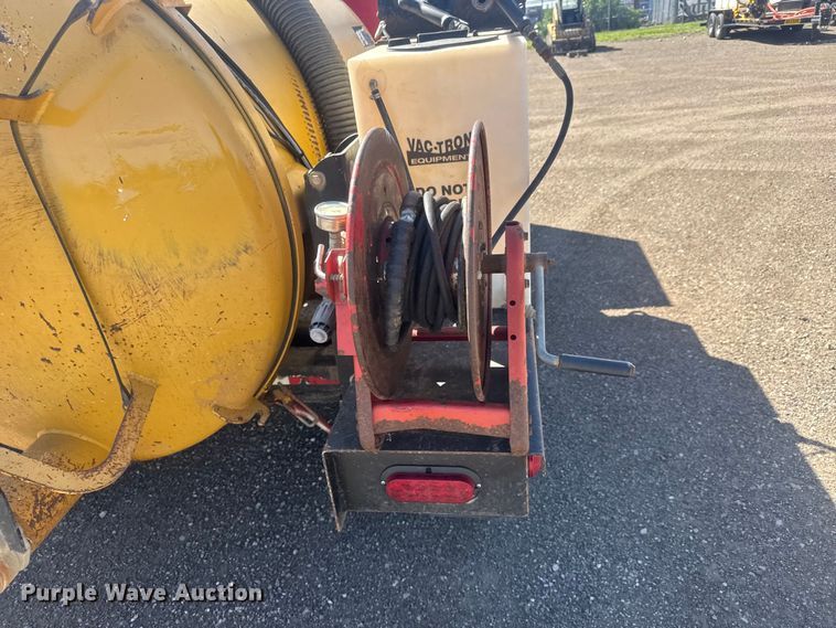 image for item MX9138 2013 Vermeer L P553SDT vacuum excavator