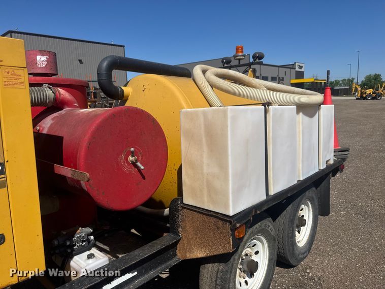 image for item MX9138 2013 Vermeer L P553SDT vacuum excavator