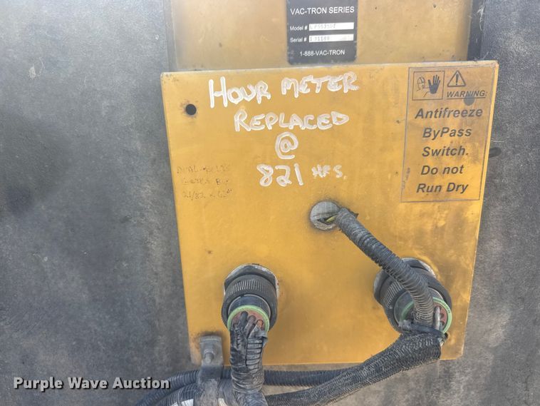 image for item MX9138 2013 Vermeer L P553SDT vacuum excavator