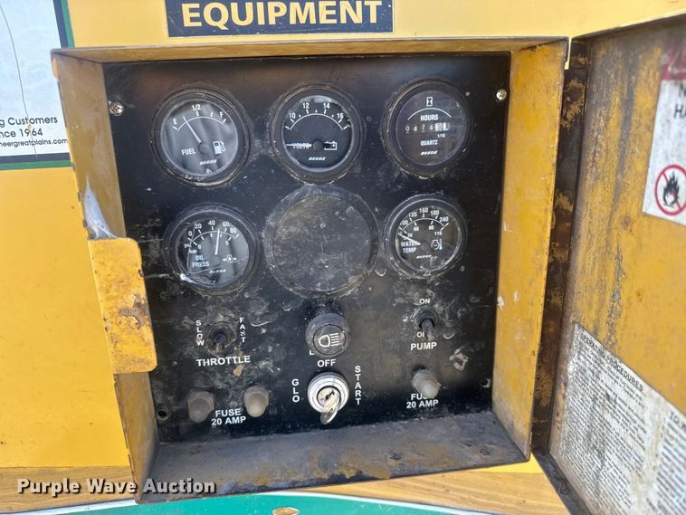 image for item MX9138 2013 Vermeer L P553SDT vacuum excavator