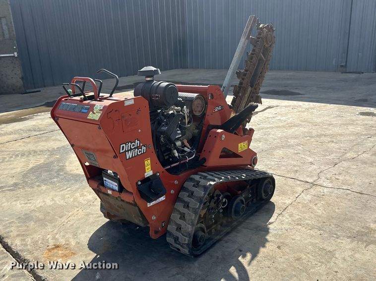 image for item MX9142 2019 Ditch Witch C24X trencher