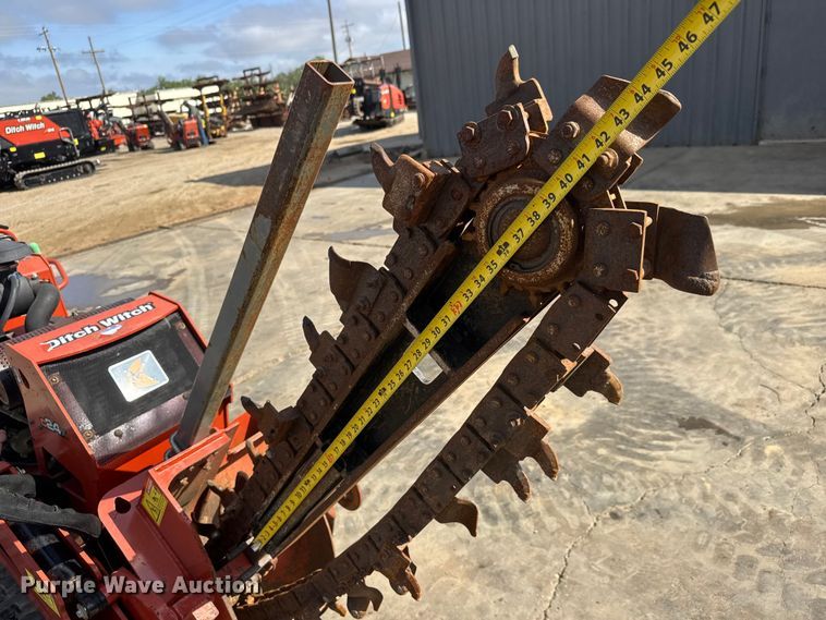 image for item MX9142 2019 Ditch Witch C24X trencher