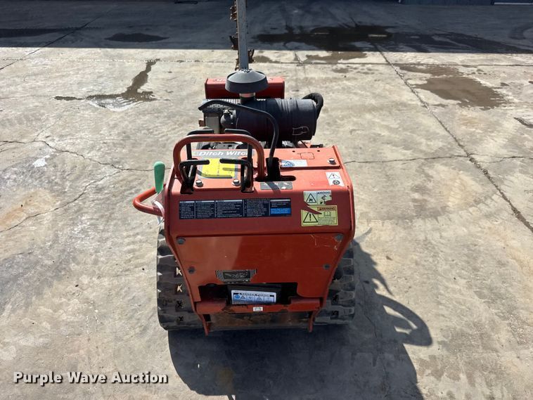 image for item MX9142 2019 Ditch Witch C24X trencher