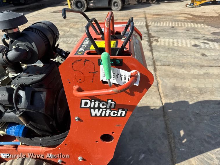 image for item MX9142 2019 Ditch Witch C24X trencher