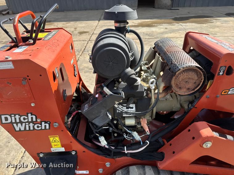 image for item MX9142 2019 Ditch Witch C24X trencher