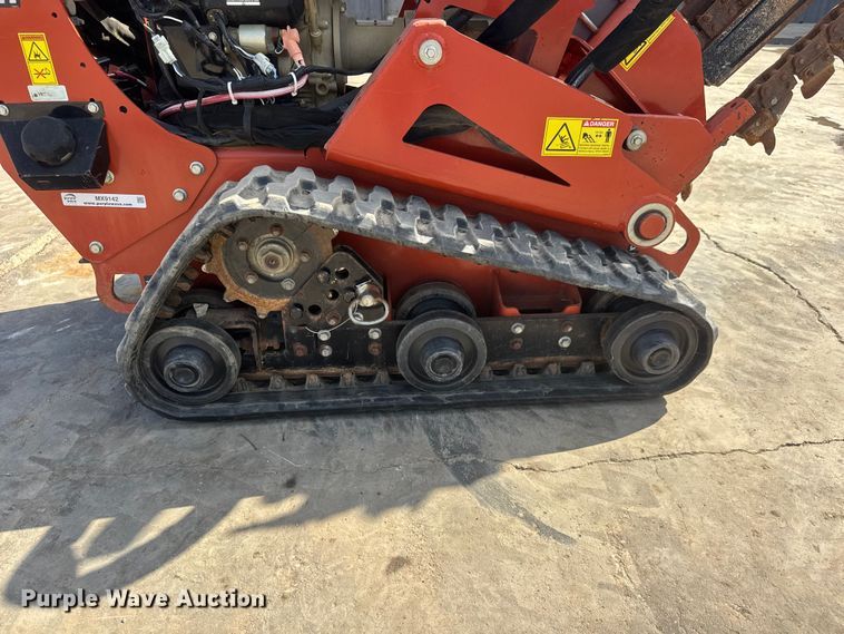 image for item MX9142 2019 Ditch Witch C24X trencher