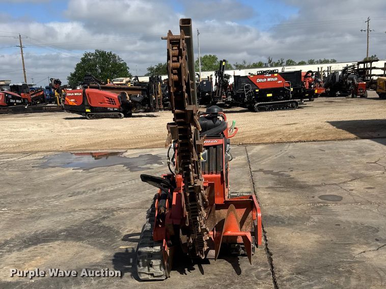 image for item MX9143 2017 Ditch Witch C30X trencher