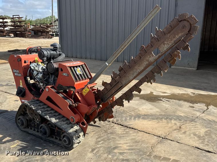 image for item MX9143 2017 Ditch Witch C30X trencher
