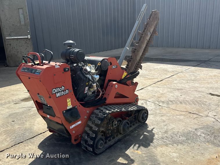 image for item MX9143 2017 Ditch Witch C30X trencher
