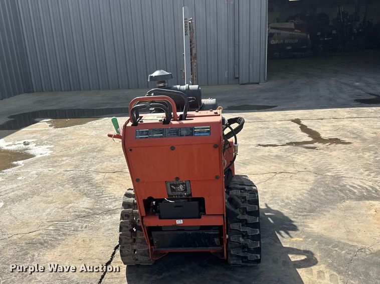 image for item MX9143 2017 Ditch Witch C30X trencher