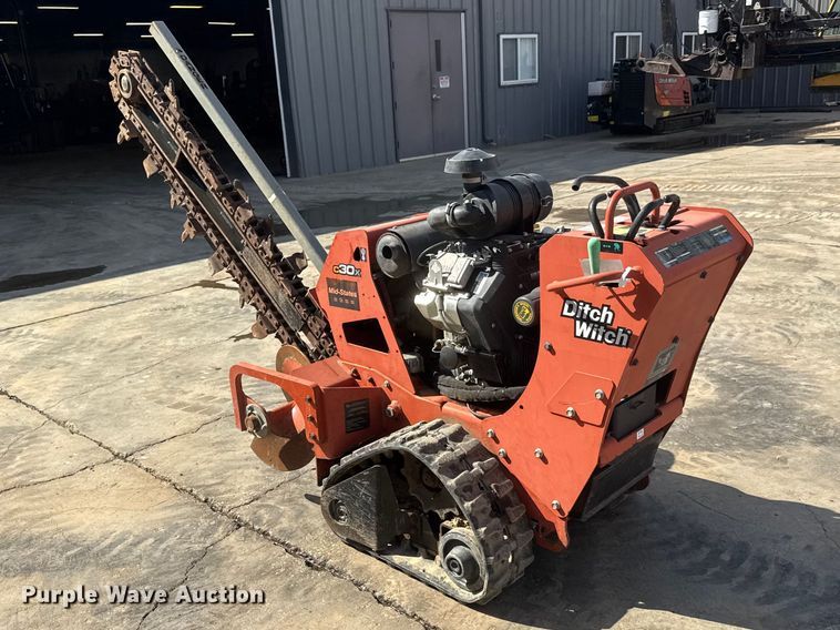 image for item MX9143 2017 Ditch Witch C30X trencher