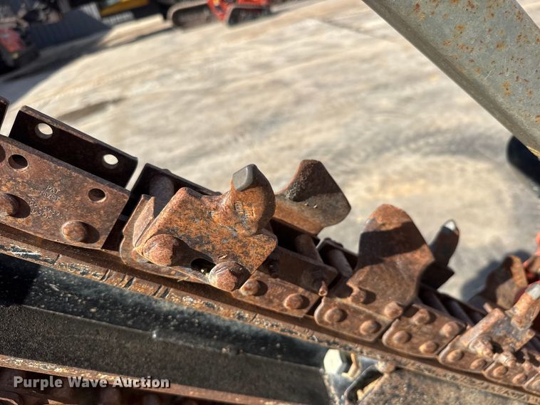 image for item MX9143 2017 Ditch Witch C30X trencher