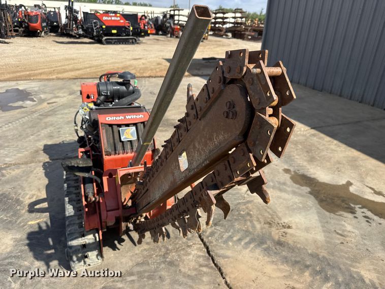 image for item MX9143 2017 Ditch Witch C30X trencher