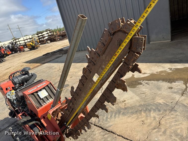 image for item MX9143 2017 Ditch Witch C30X trencher