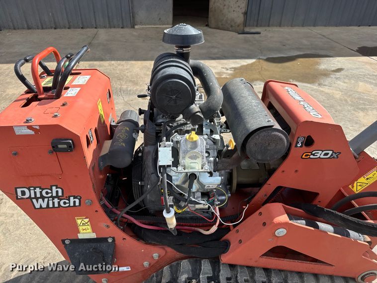 image for item MX9143 2017 Ditch Witch C30X trencher