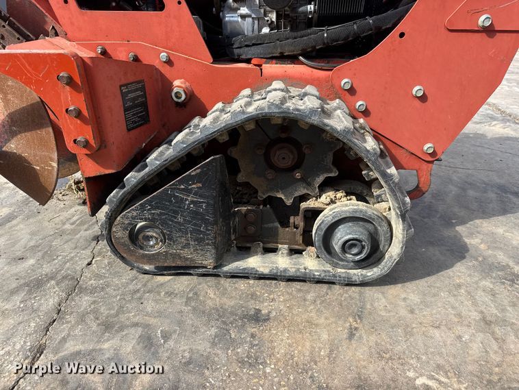 image for item MX9143 2017 Ditch Witch C30X trencher