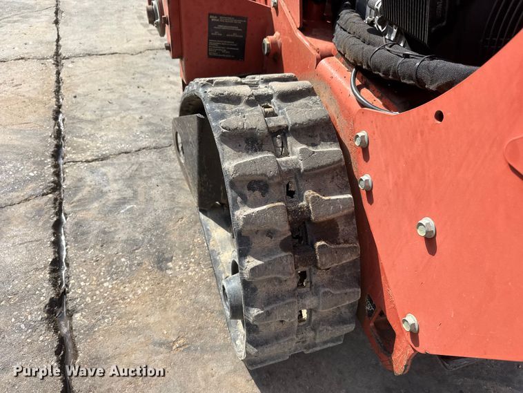 image for item MX9143 2017 Ditch Witch C30X trencher