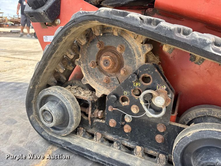 image for item MX9143 2017 Ditch Witch C30X trencher