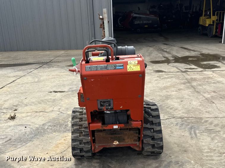 image for item MX9144 2019 Ditch Witch C24X trencher