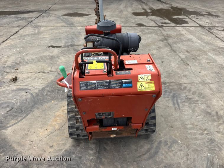 image for item MX9144 2019 Ditch Witch C24X trencher