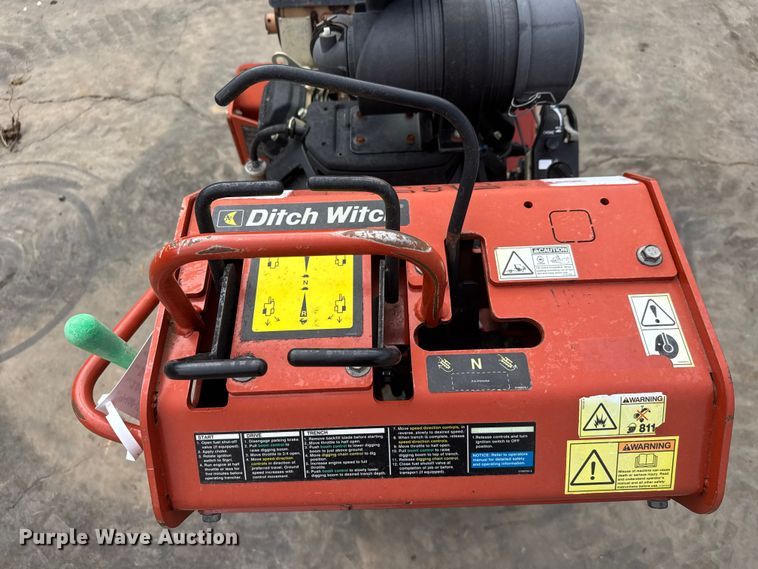 image for item MX9144 2019 Ditch Witch C24X trencher