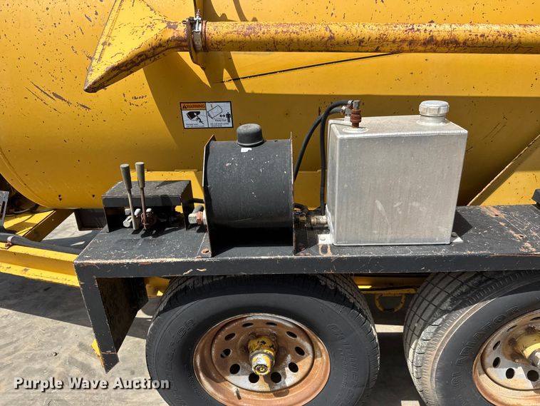 image for item MX9150 2005 Ring-O-Matic Super Vac 750 vacuum excavator
