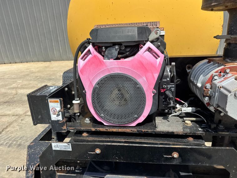 image for item MX9151 2009 Vermeer V750G vacuum excavator