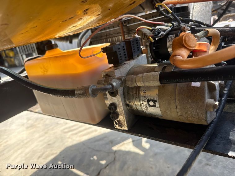 image for item MX9151 2009 Vermeer V750G vacuum excavator